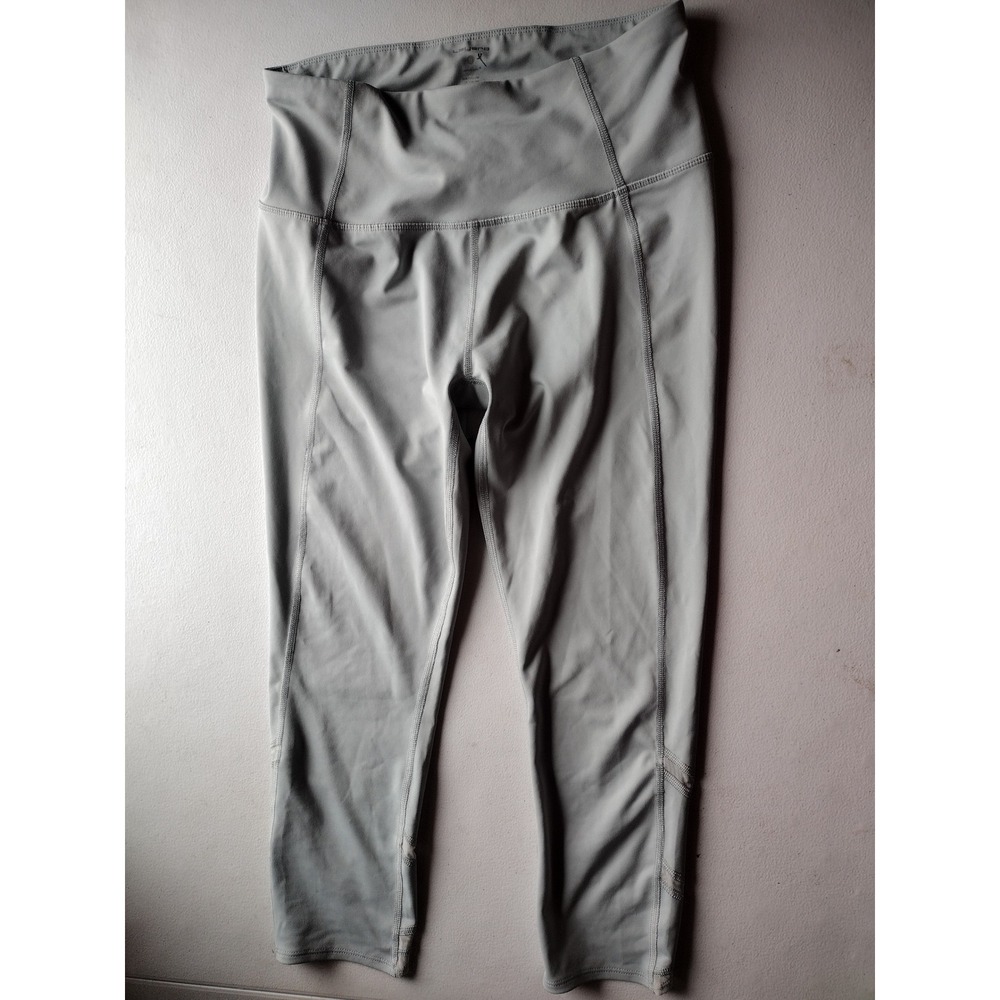 Layers Gray Athletic Leggings High Rise Cropped Activewear Womens‎ Size Small